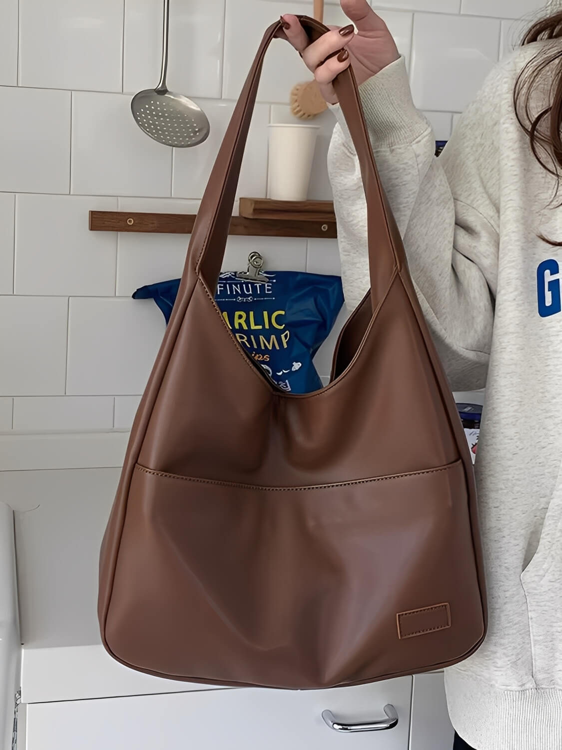 Bolsa de Ombro Vintage em Couro PU com Design Triangular Alongado - Edwina