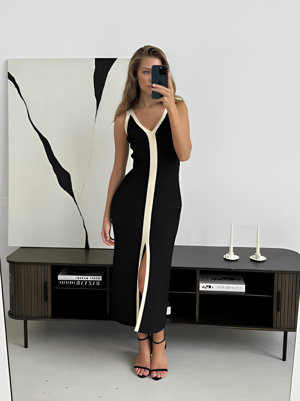 Vestido Feminino Midi Regata com Decote em V e Fenda - Aricia