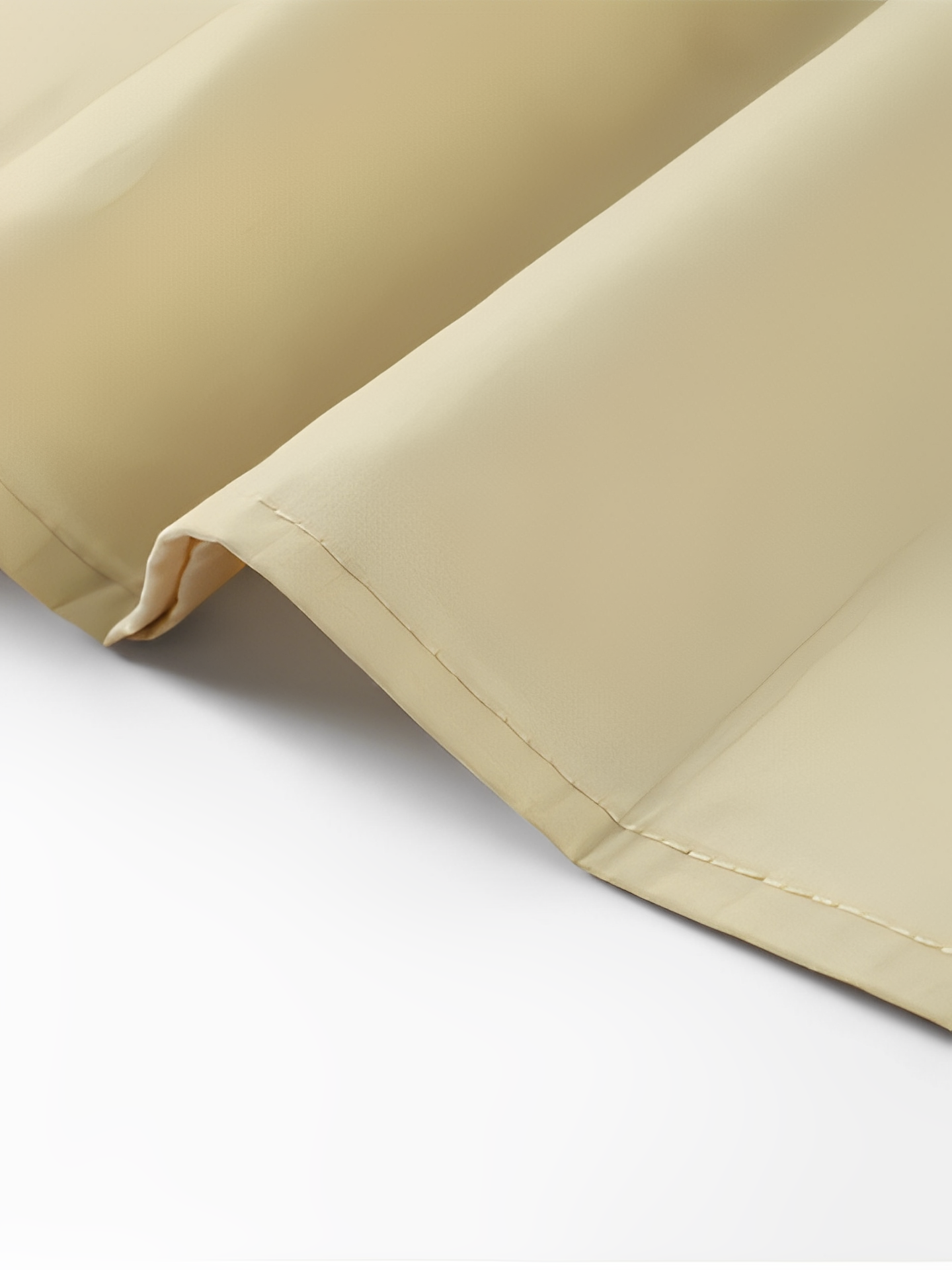 Vestido Longo Canelado com Modelagem Evasê e Detalhes Plissados – Maia