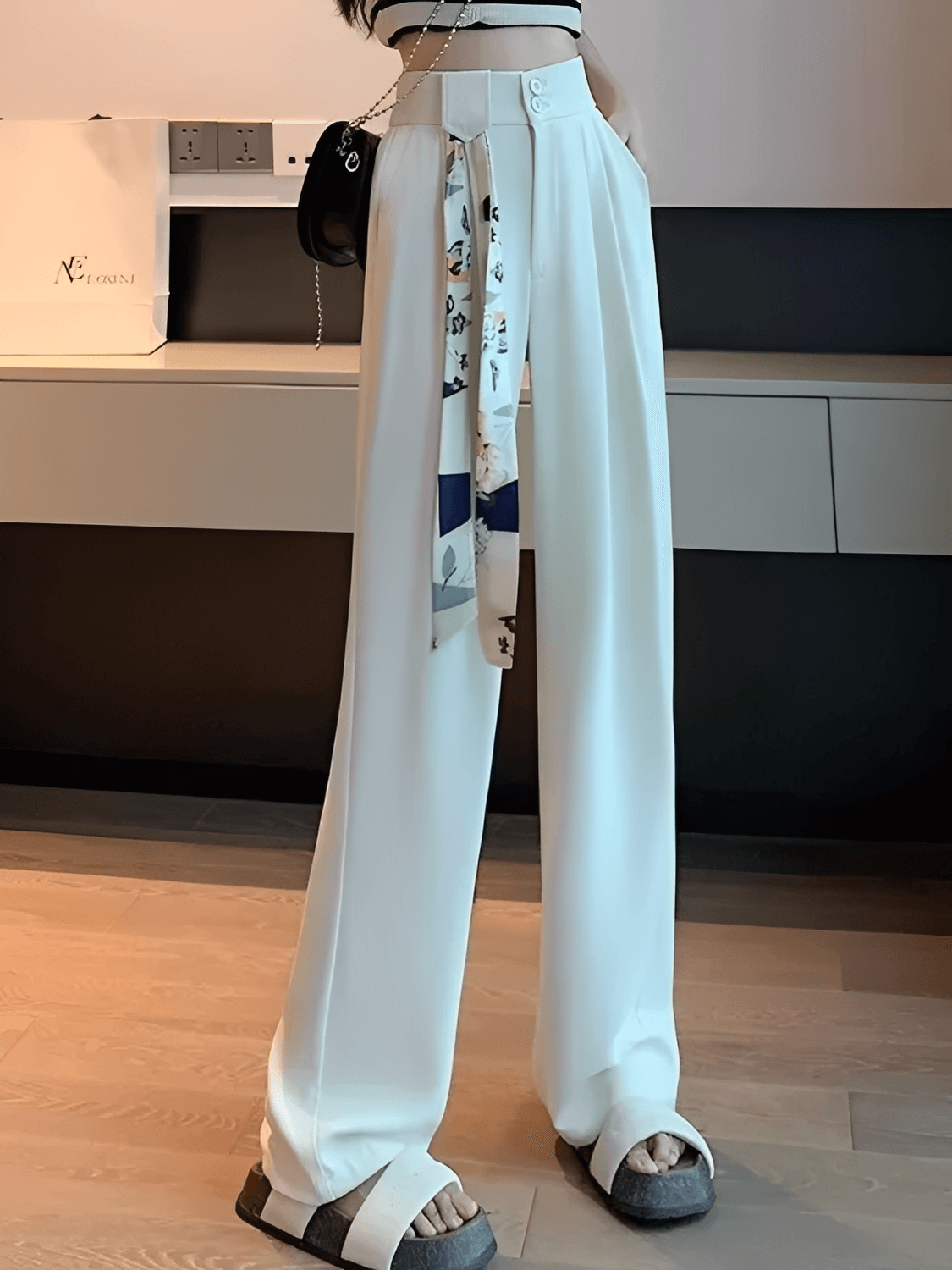 Calça Alfaiataria Wide Leg Cintura Alta com Lenço Removível – Amara