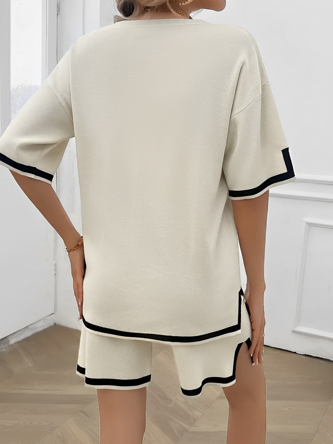 Conjunto em Viscose com Blusa Mullet Recortes Laterais e Short - Andreza