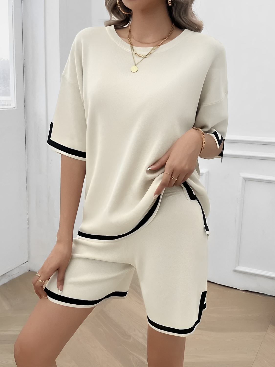 Conjunto em Viscose com Blusa Mullet Recortes Laterais e Short - Andreza