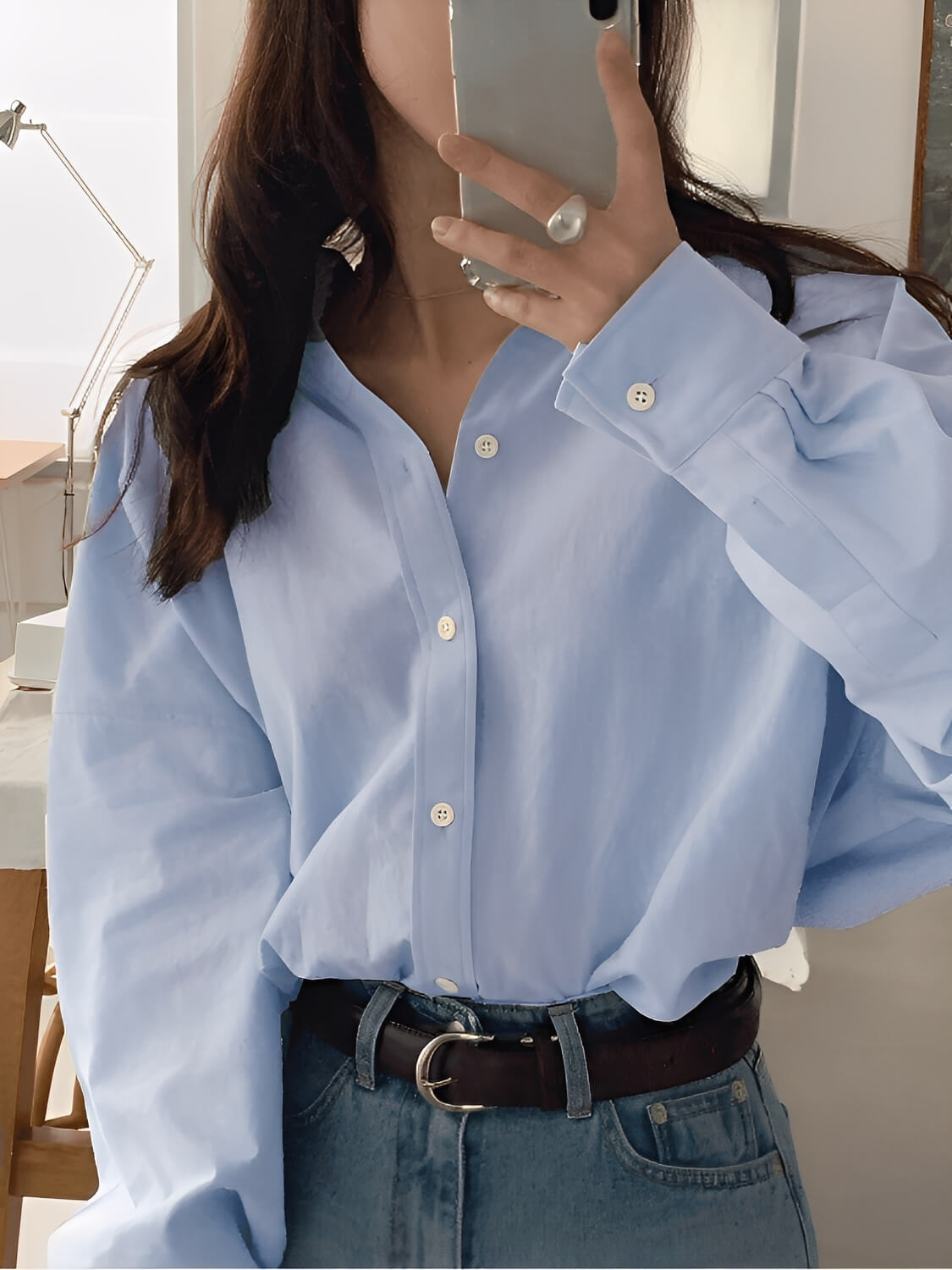 Camisa Feminina Oversized Tradicional com Colarinho Virado e Fechamento em Botões – Lane