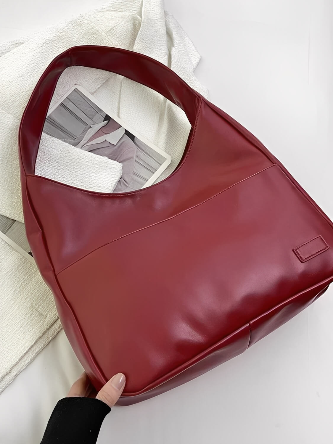 Bolsa de Ombro Vintage em Couro PU com Design Triangular Alongado - Edwina