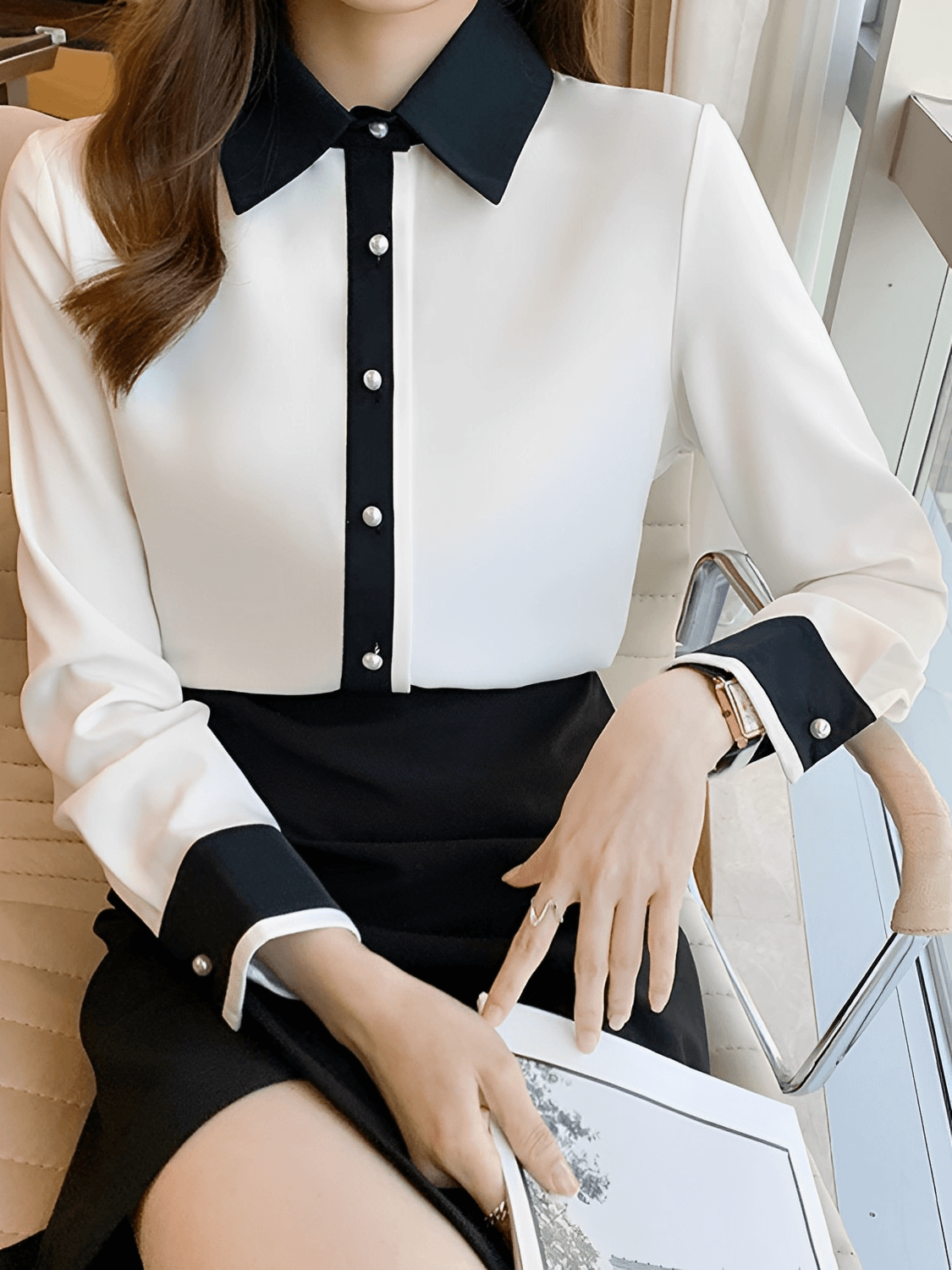 Camisa Chiffon Bicolor Contrastante e Botões Perolados – Monica