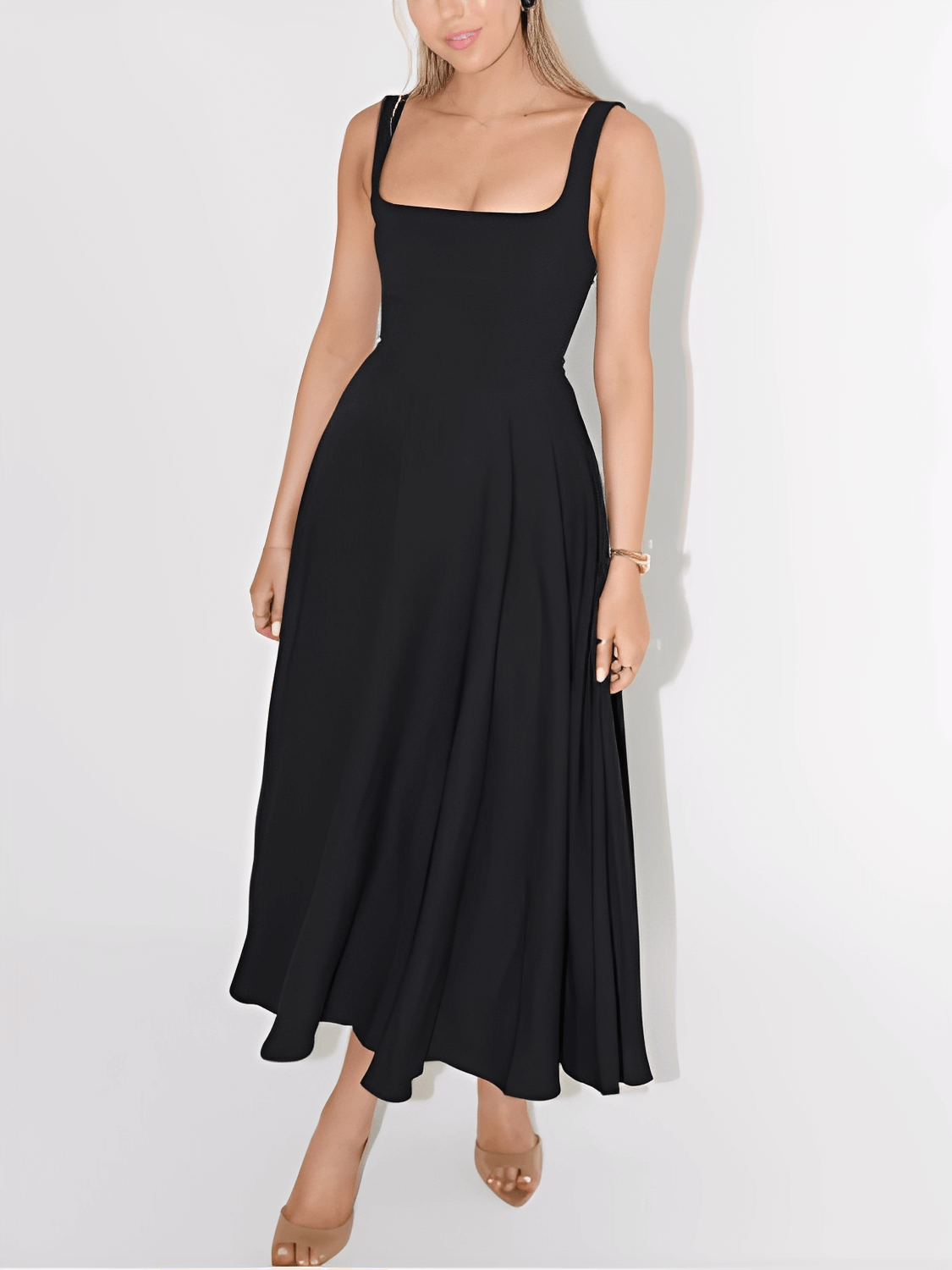 Vestido Feminino Longo Modelagem Evasê com Corset Estruturado de Alças Largas Decote Quadrado e Saia Fluida - Luciene