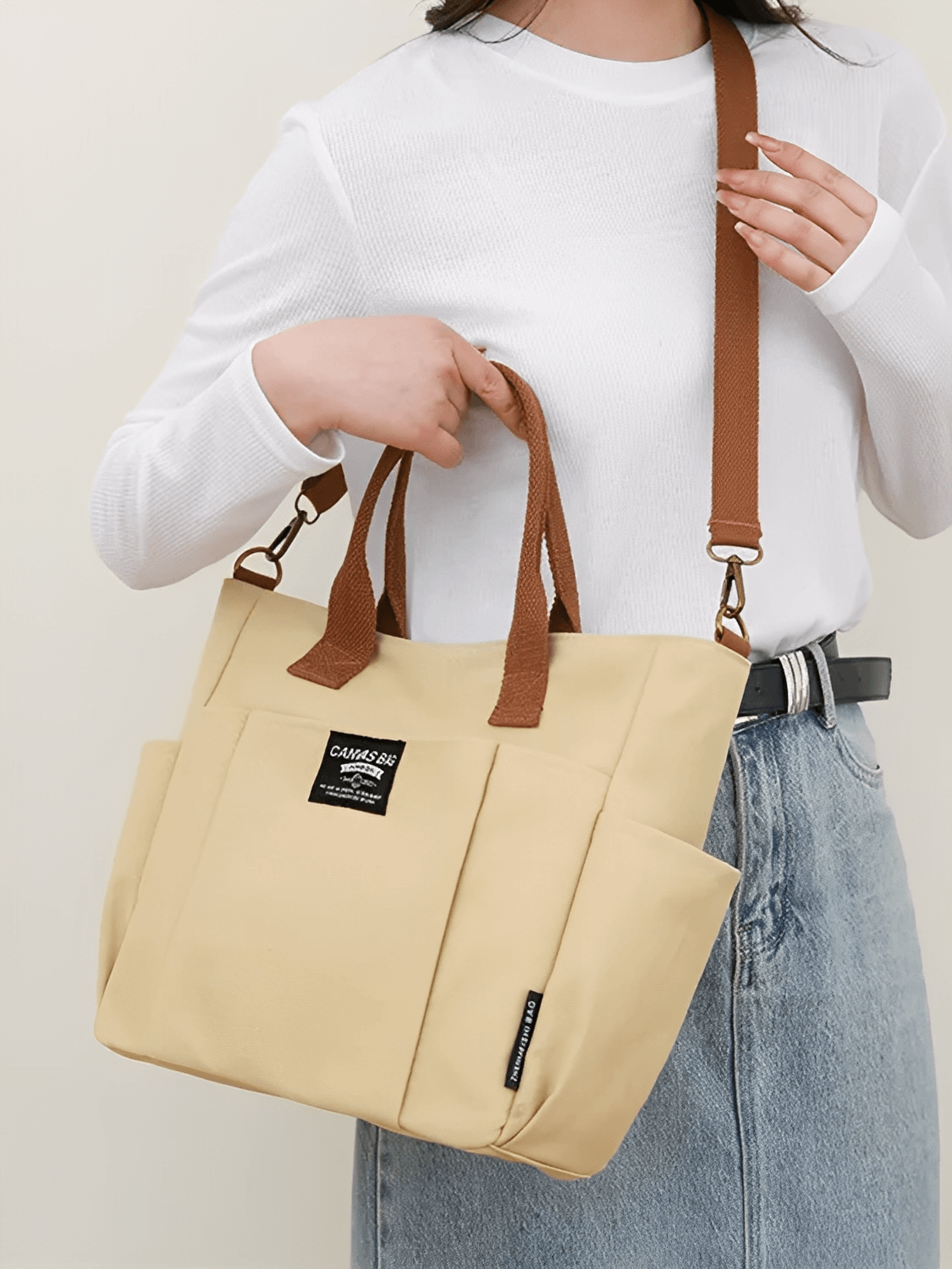 Bolsa Feminina Grande em Lona com Alça Ajustável Removível Bolsos e Compartimento Interno - Rania