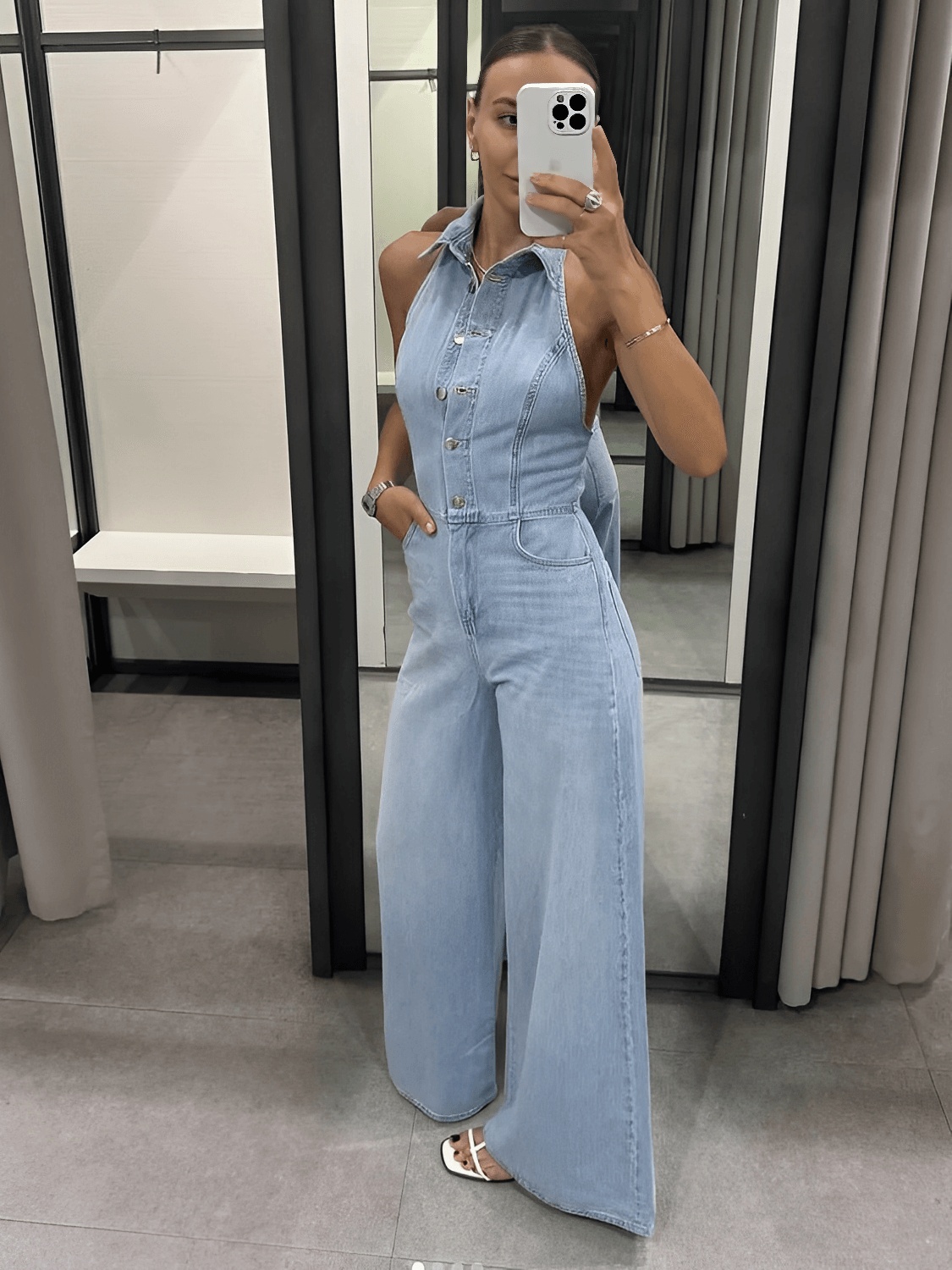 Macacão Feminino Jeans com Decote Nadador e Abertura Frontal em Botões Modelagem Wide Leg - Jordana