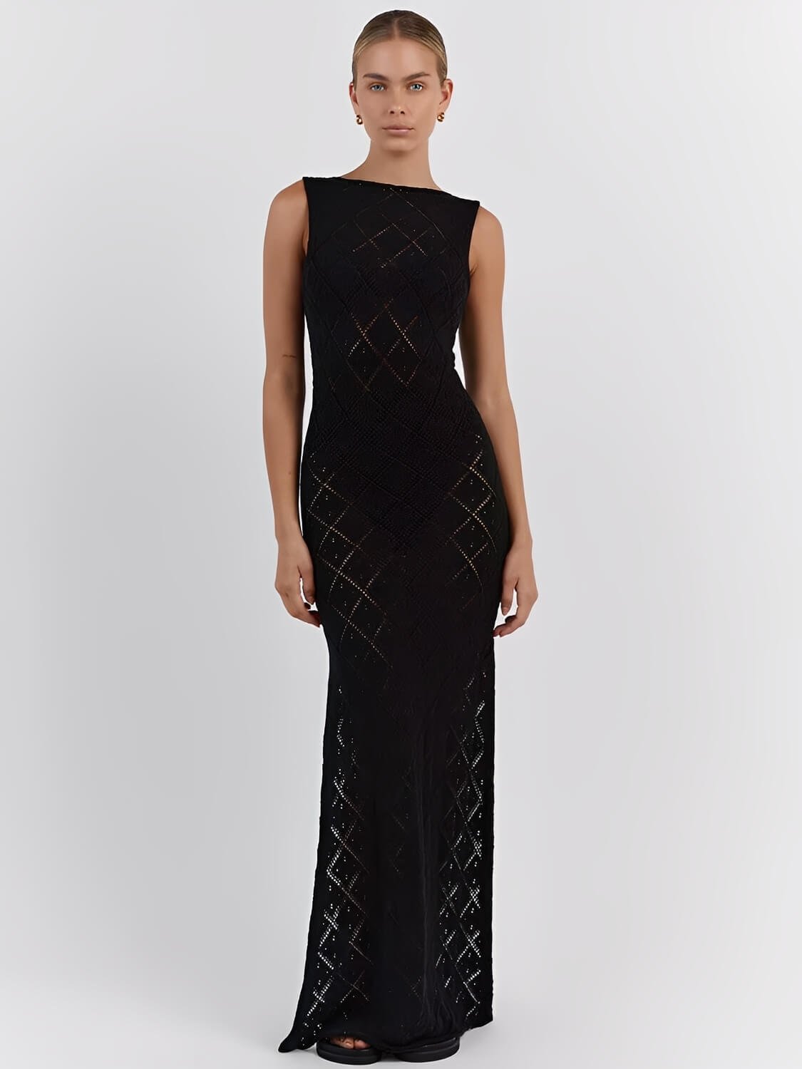 Vestido Longo em Crochê Vazado com Fenda Lateral – Filipa