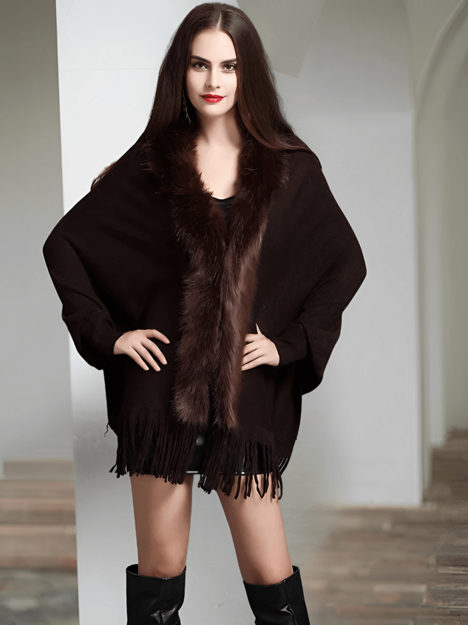 Cardigan de Tricô com Gola Peluciada e Franjas – Viviane