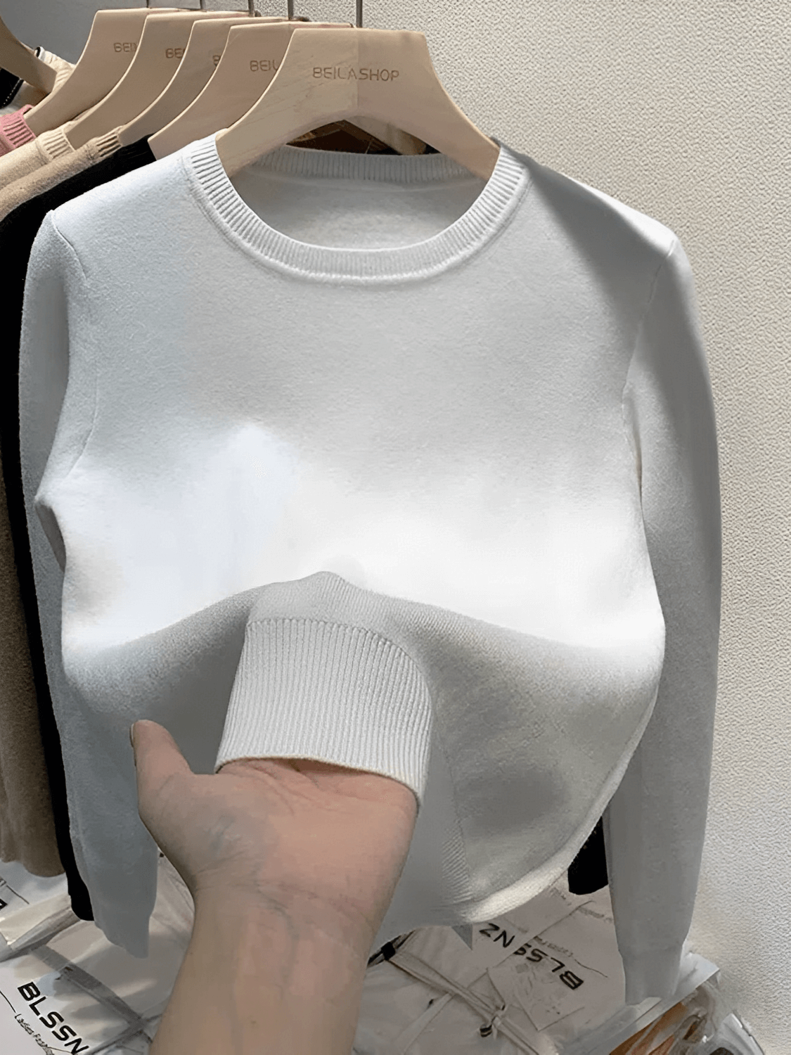 Suéter Feminino Peluciado em Tricô com Gola Redonda Térmico com Toque Aconchegante – Ceyda