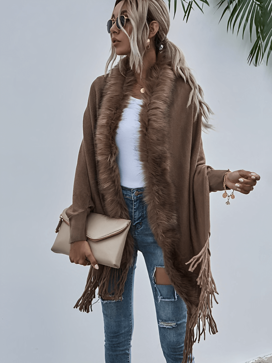 Cardigan de Tricô com Gola Peluciada e Franjas – Viviane