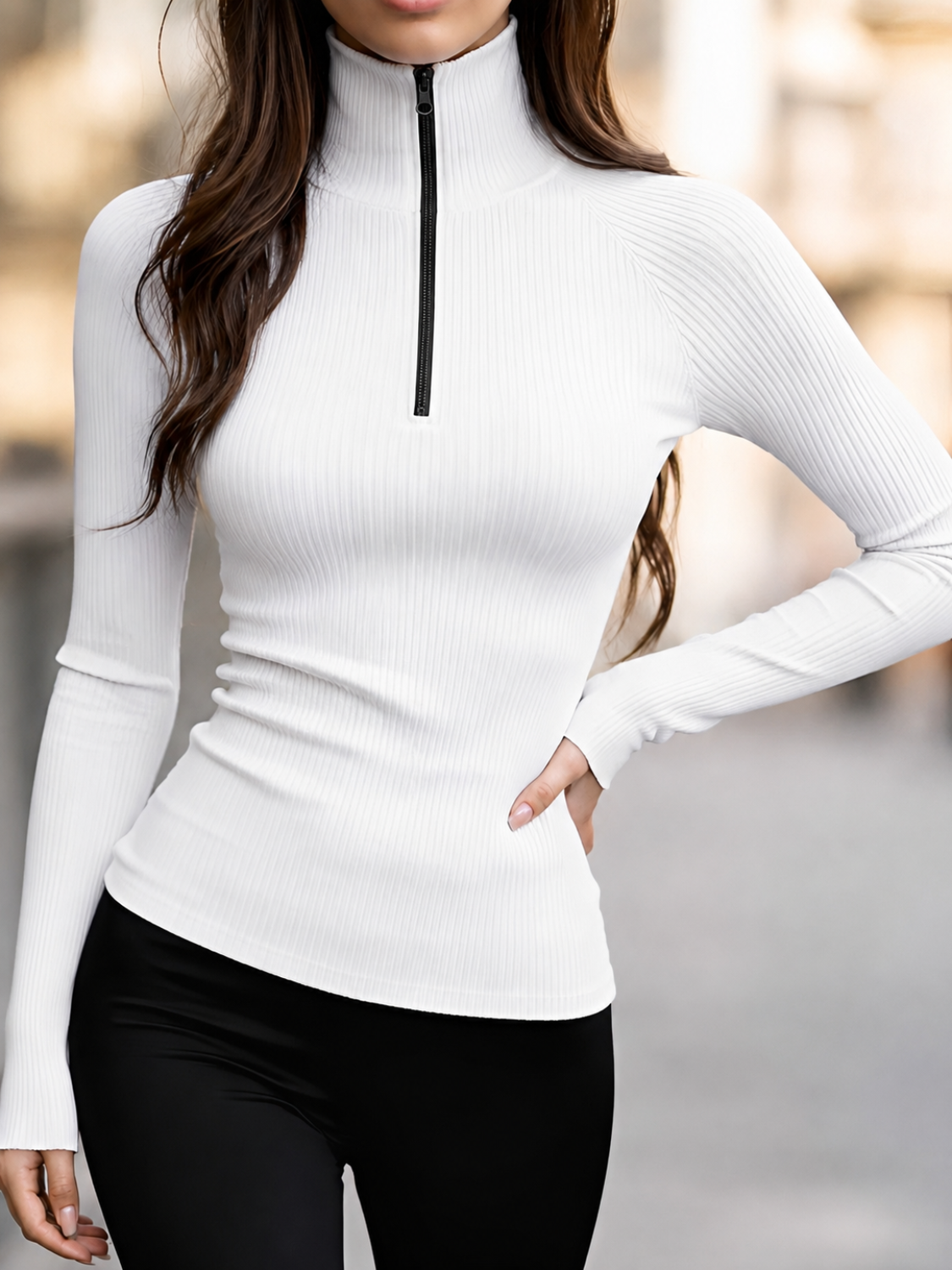Blusa Canelada de Manga Longa com Gola Alta e Zíper Frontal - Pétala