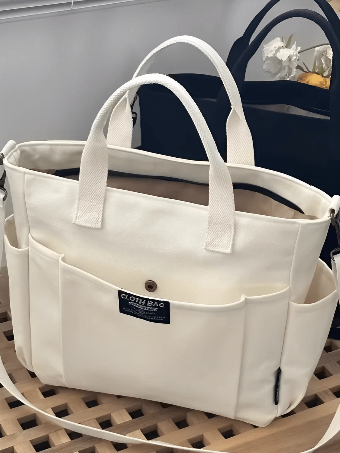 Bolsa Feminina Grande em Lona com Alça Ajustável Removível Bolsos e Compartimento Interno - Rania