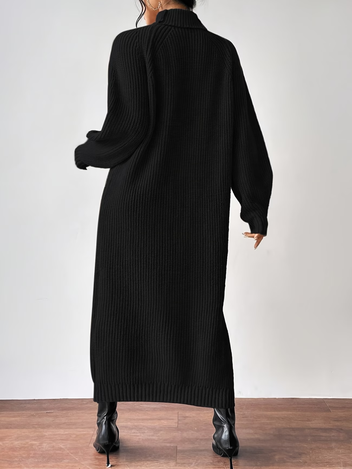 Vestido Suéter Midi em Tricô Canelado com Gola Alta e Mangas Longas -Julieta