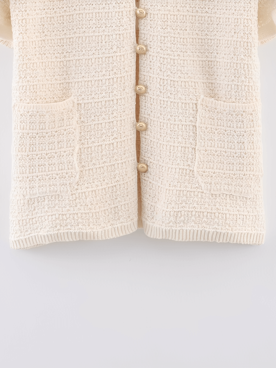 Conjunto Feminino em Tweed Texturizado com Blusa de Mangas Curtas Bolsos e Saia Longa Plissada em Duas Camadas - Suiany