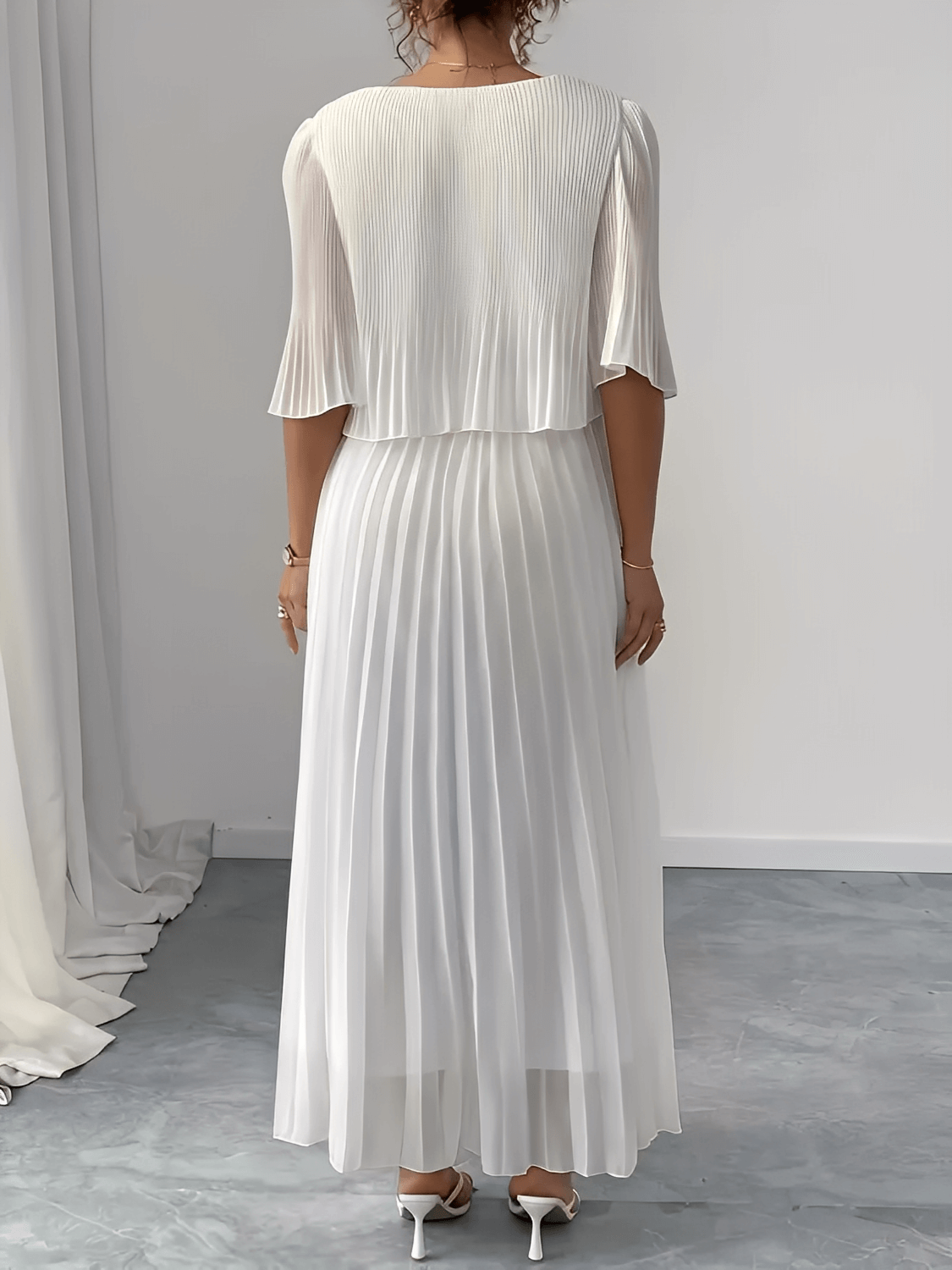 Vestido Feminino Longo Plissado em Chiffon com Duas Camadas Efeito Saia e Blusa – Marcela