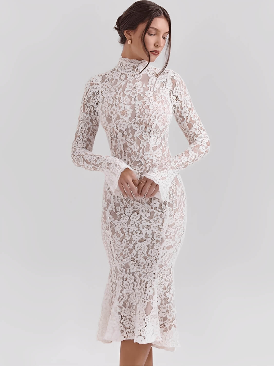 Vestido Feminino Midi em Renda Floral com Leve Godê Gola Alta e Manga Flare – Nagyla