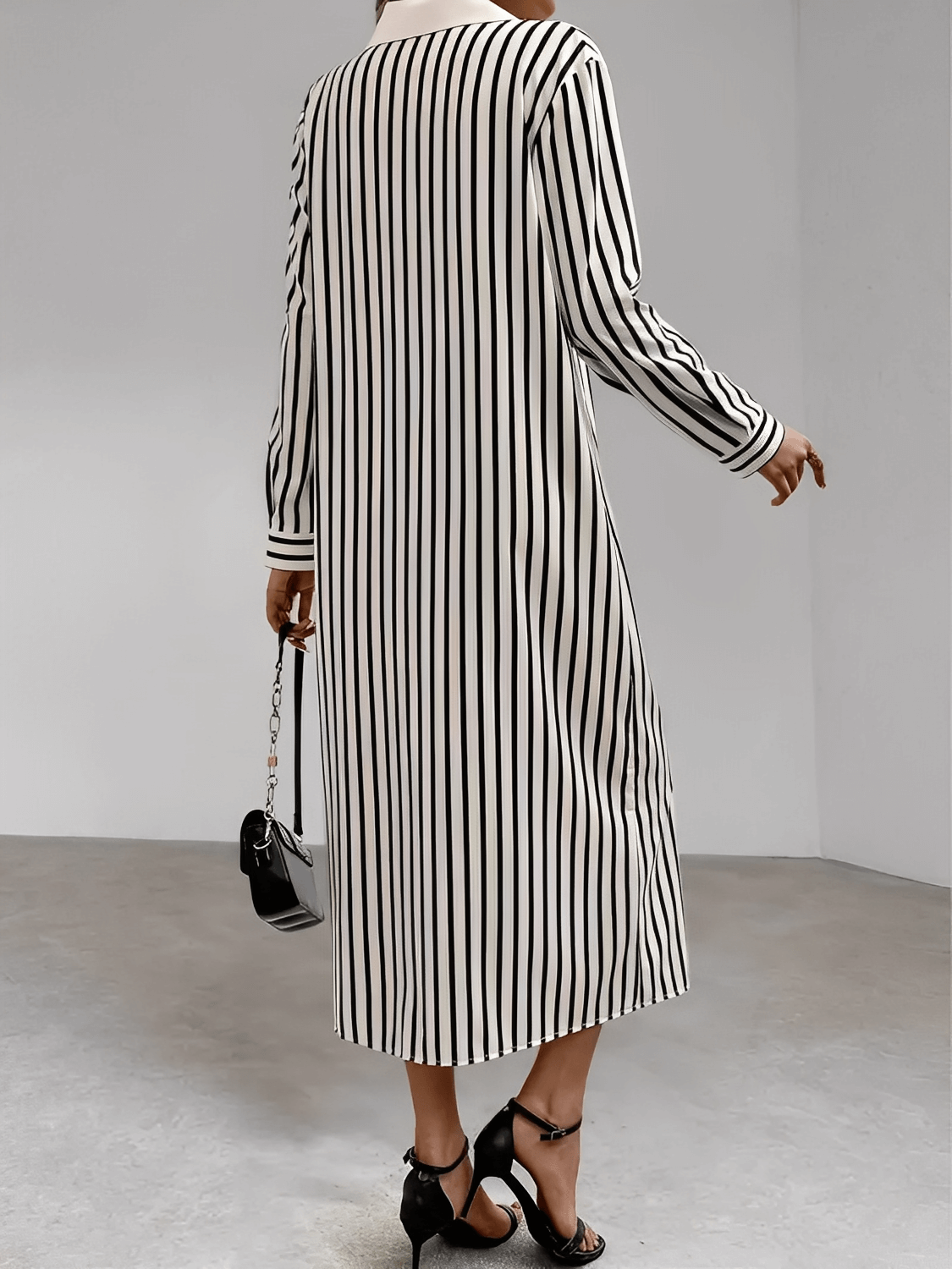 Vestido Feminino Chemise com Listras Verticais Botões Frontais e Acabamento Elegante nos Punhos – Julia