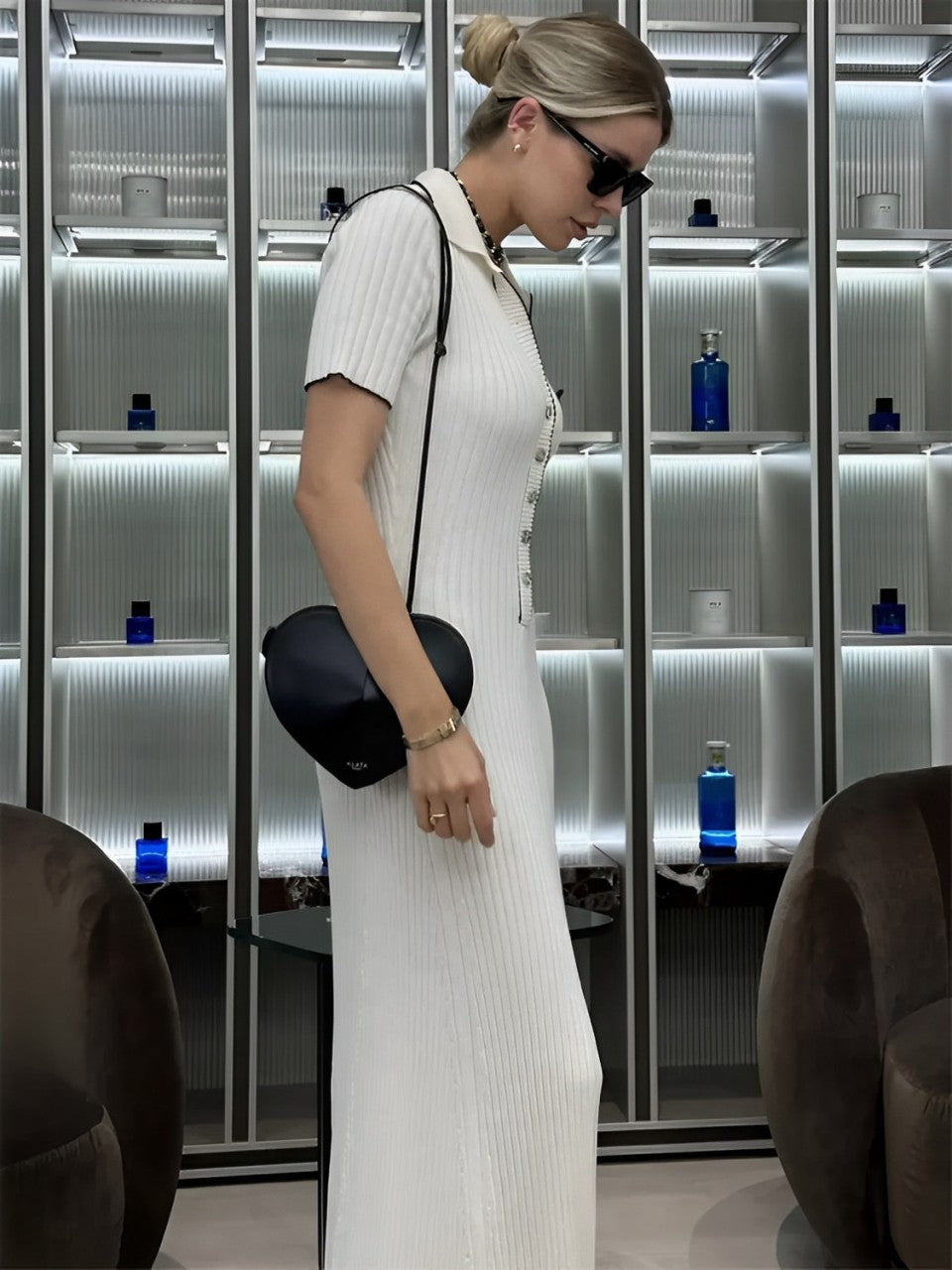 Vestido Longo de Tricô Canelado com Decote V e Botões – Evelyn