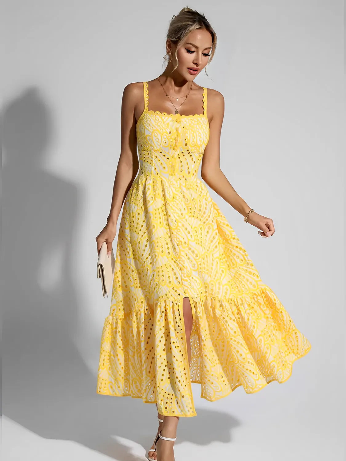 Vestido Midi de Laise com Babados Delicados e Elástico nas Costas – Marina