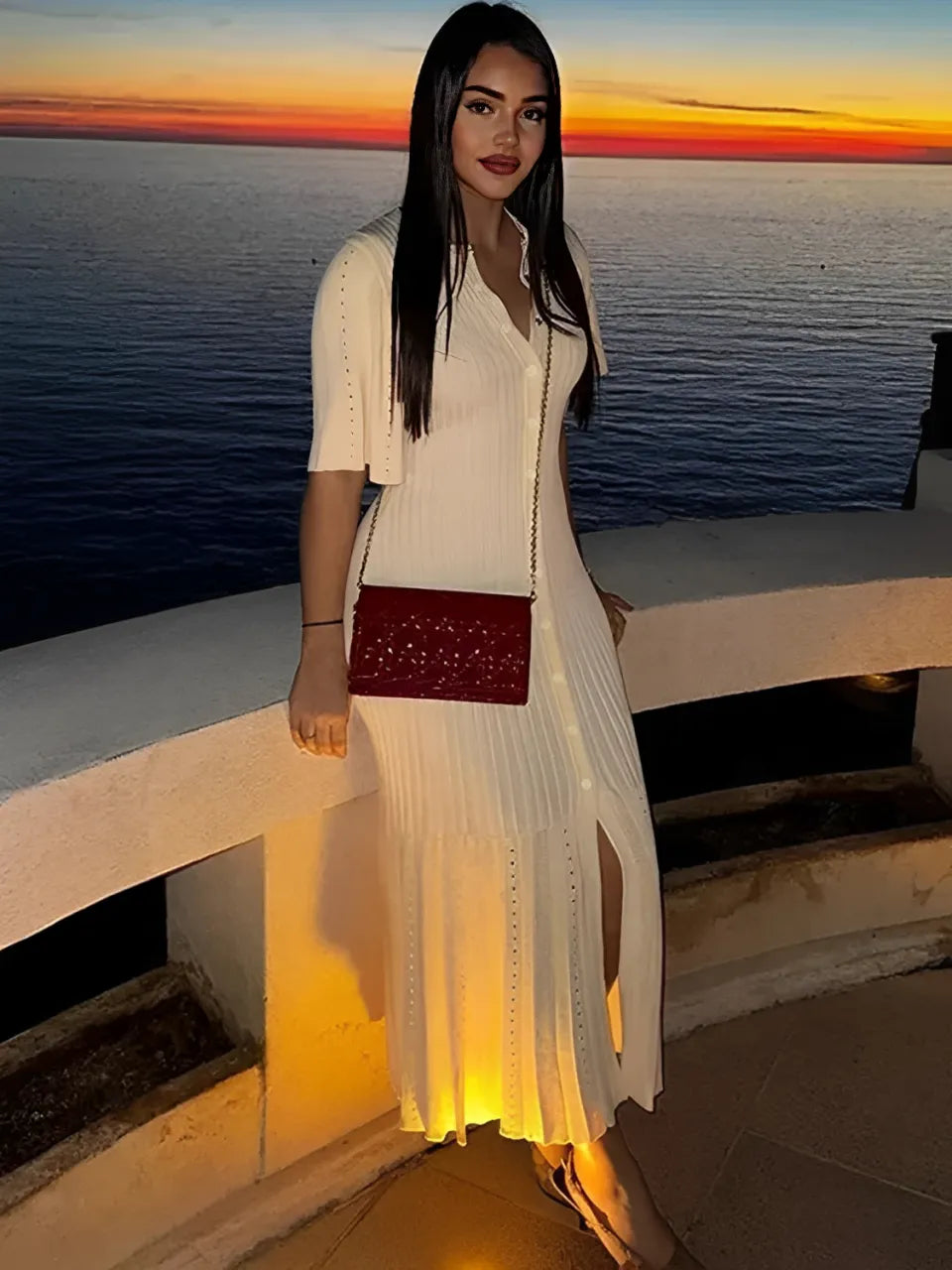 Vestido Midi de Tricô com Manga Curta e Abertura Frontal – Charlotte