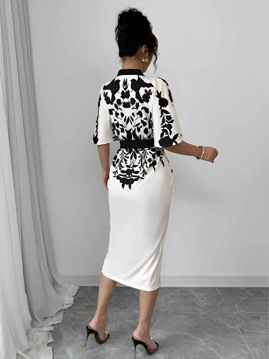 Vestido Midi Floral Arabesco com Manga Morcego Elegante - Inez