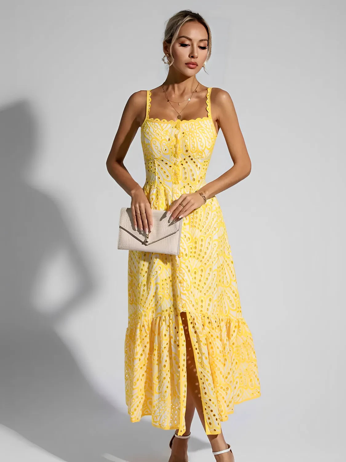 Vestido Midi de Laise com Babados Delicados e Elástico nas Costas – Marina
