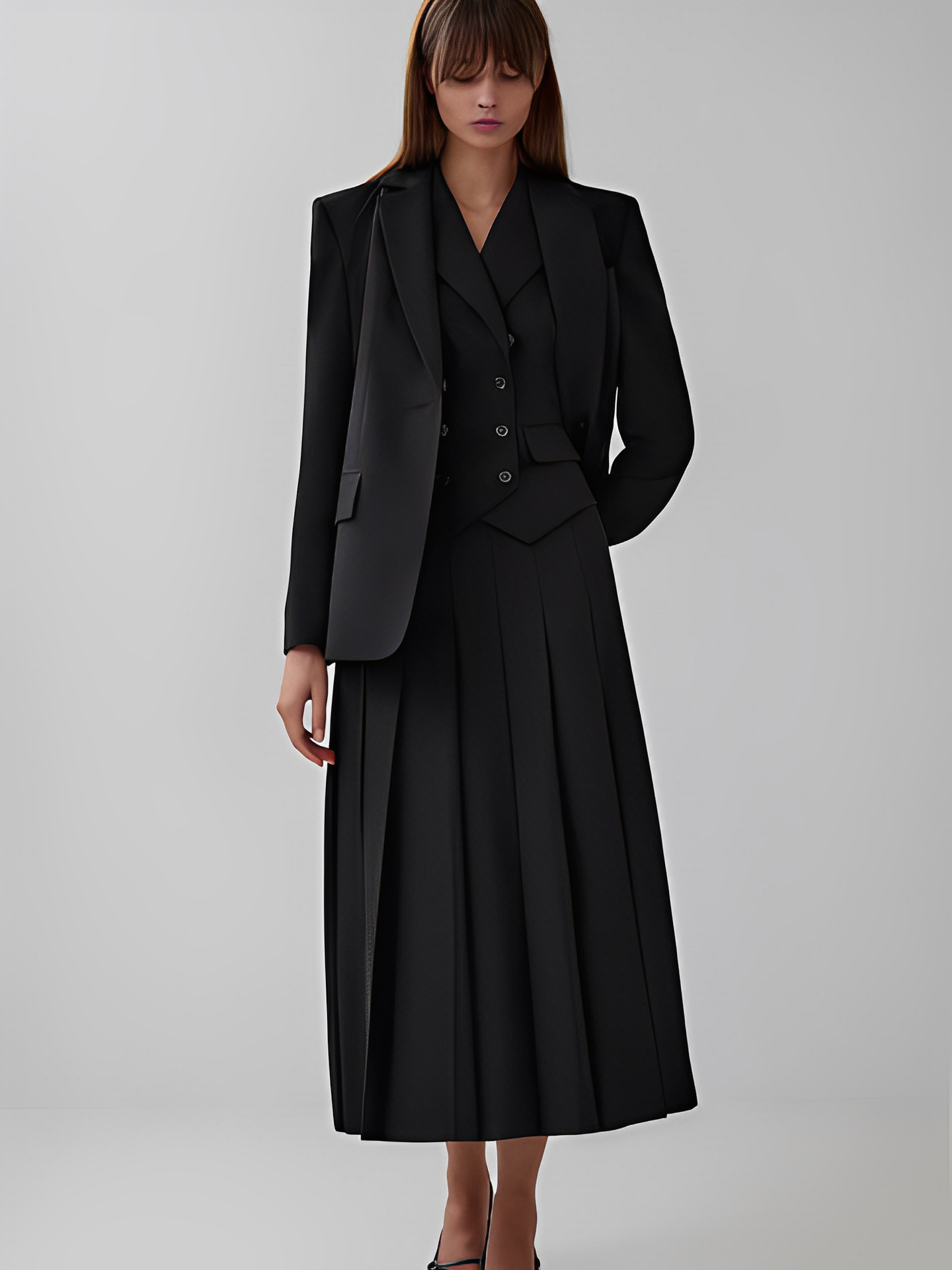 Conjunto Feminino de Alfaiataria com Colete Clássico e Saia Midi Plissada - Lizandra