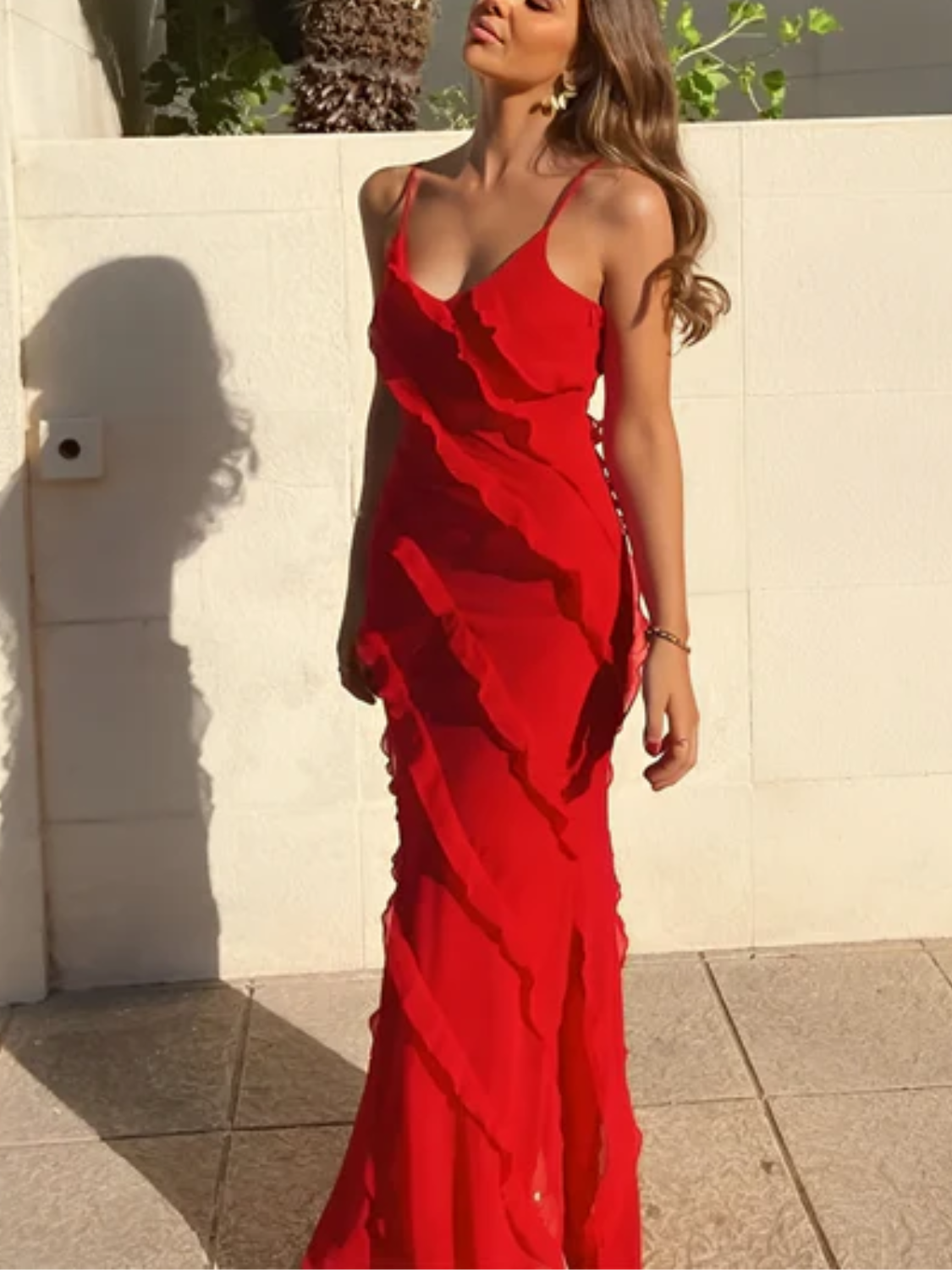 Vestido Feminino Longo de Festa em Chiffon com Babados Alças Finas e Costas Decotadas - Cassandra
