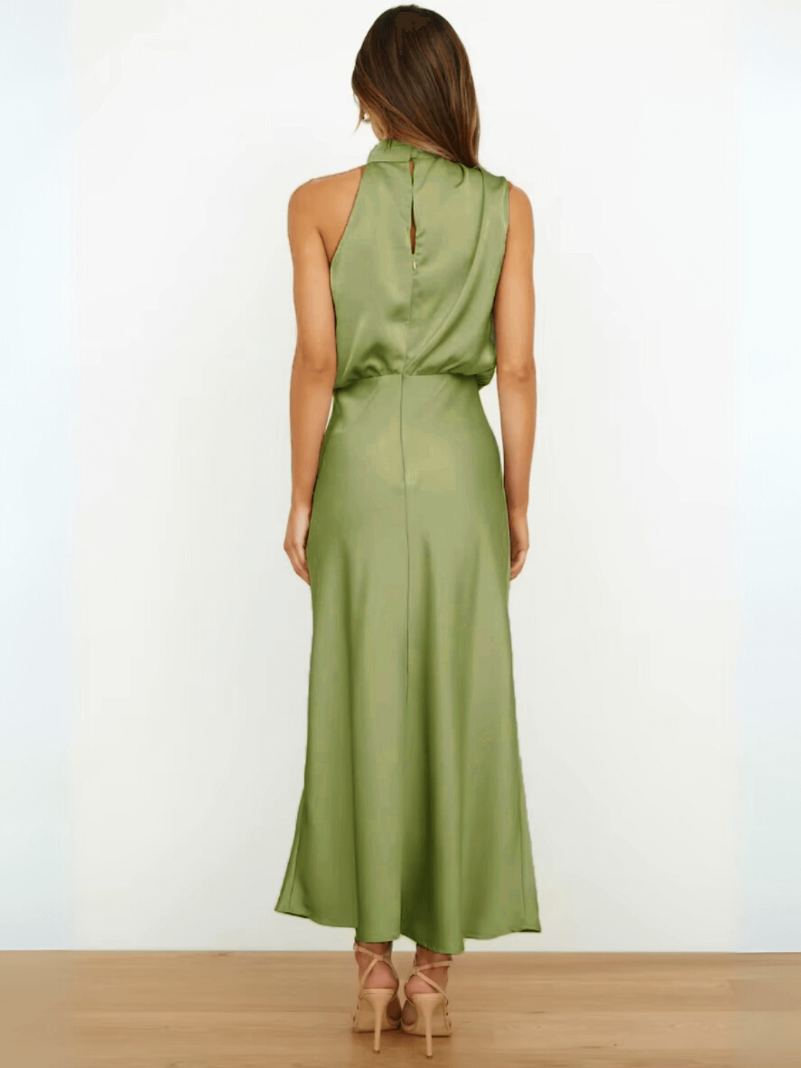 Vestido Midi Acetinado Acinturado com Gola Alta Drapeada Elegante – Rayca