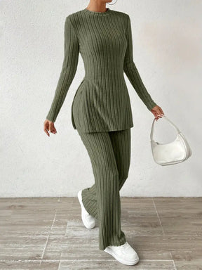Conjunto Feminino em Tricô Canelado com Blusa Mullet Manga Longa com Fendas Laterais e Calça Flare com Cintura Alta Elástica - Sabrina [FRETE FULL]