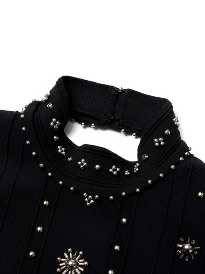 Vestido Feminino Midi Elegante com Gola Alta e Bordados em Pedraria - Penelope