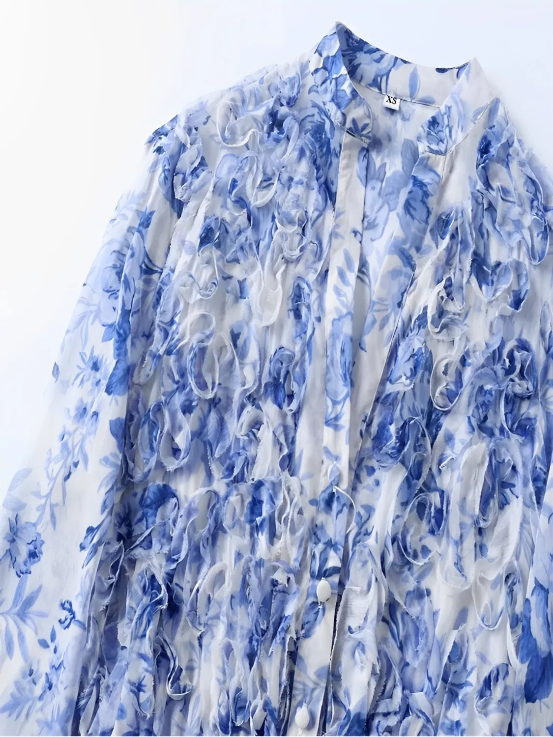 Vestido Feminino Midi Floral Azul em Chiffon com Aplique de Flores e Decote V - Sara