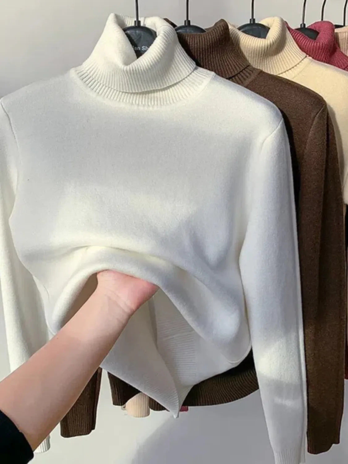 Suéter Peluciado de Algodão com Gola Alta Canelada Básico - Hillary