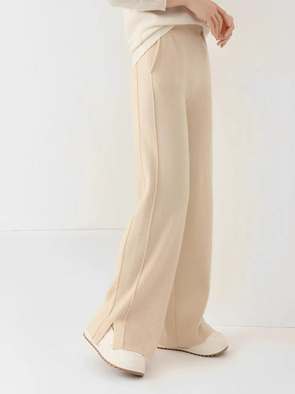 Calça Feminina Pantalona de Lã com Bolsos e Abertura na Barra - Vivian
