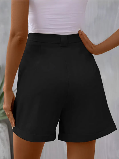 Short Feminino Alfaiataria Cintura Alta com Pregas e Bolsos - Betina