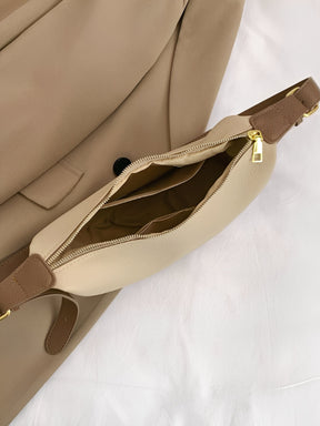 Bolsa Tiracolo Meia-Lua Couro PU Texturizado com Alça Ajustável - Roselyn