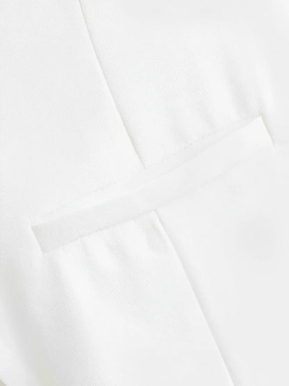 Conjunto Feminino Alfaiataria Blusa com Abotoamento Frontal e Shorts Cintura Alta - Ava