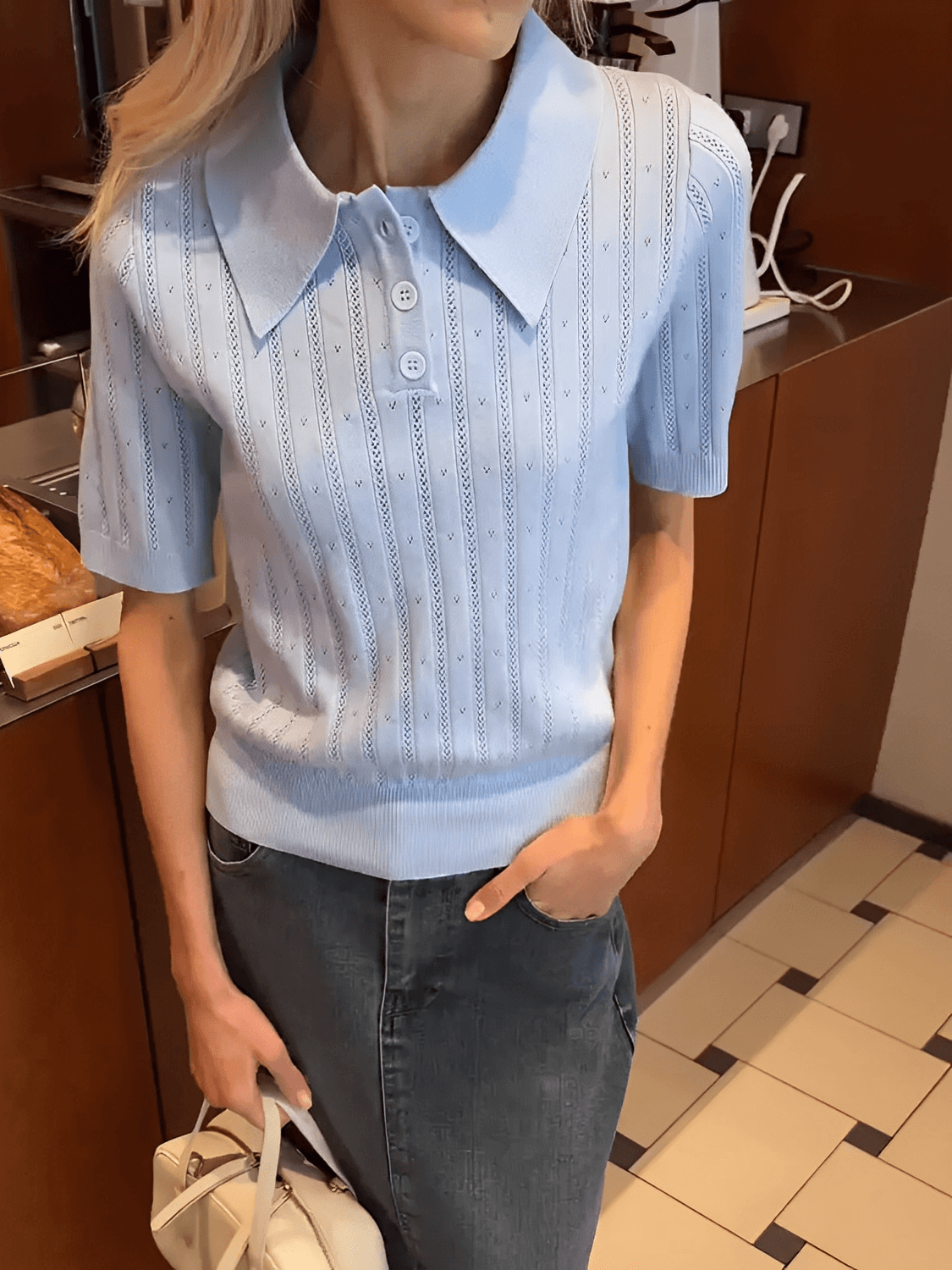 Blusa Feminina em Tricô Gola Polo com Costura em Relevo e Decote com Botões – Lily