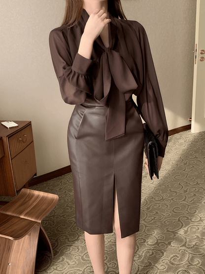 Camisa Feminina em Chiffon com Gola Laço e Punhos com Fechamento em Botão - Evangeline