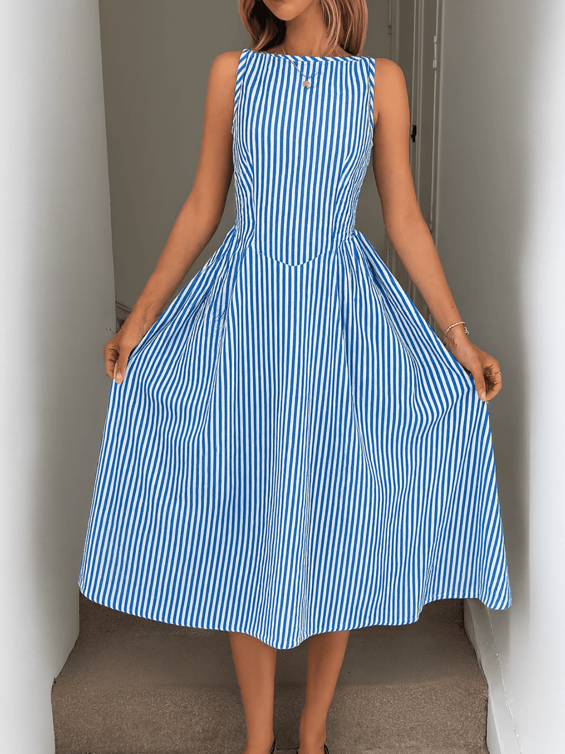Vestido Feminino Midi Modelagem Evasê com Corset Estruturado com Listras Verticais Elegantes - Elizabeth