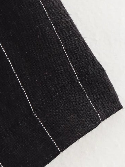 Conjunto Feminino Risca de Giz Colete com Botões e Amarração nas Costas e Saia Curta - Dara