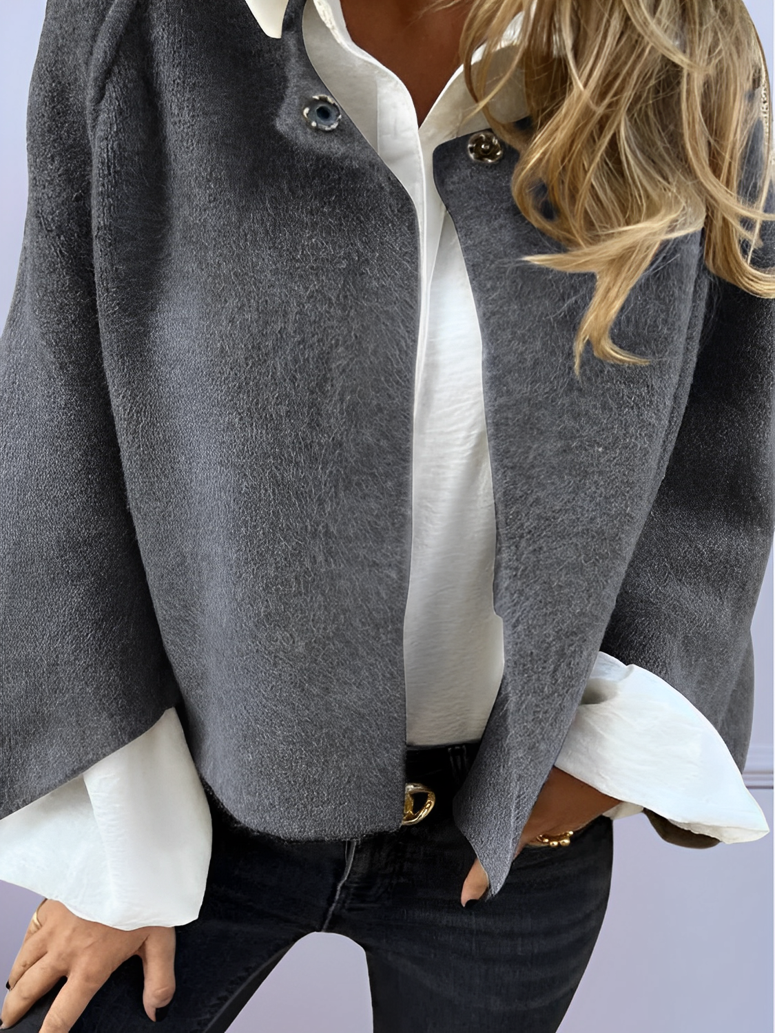 Casaco Feminino Estilo Capa com Textura  Peluciada e Botão de Pressão – Julie [FRETE FULL]