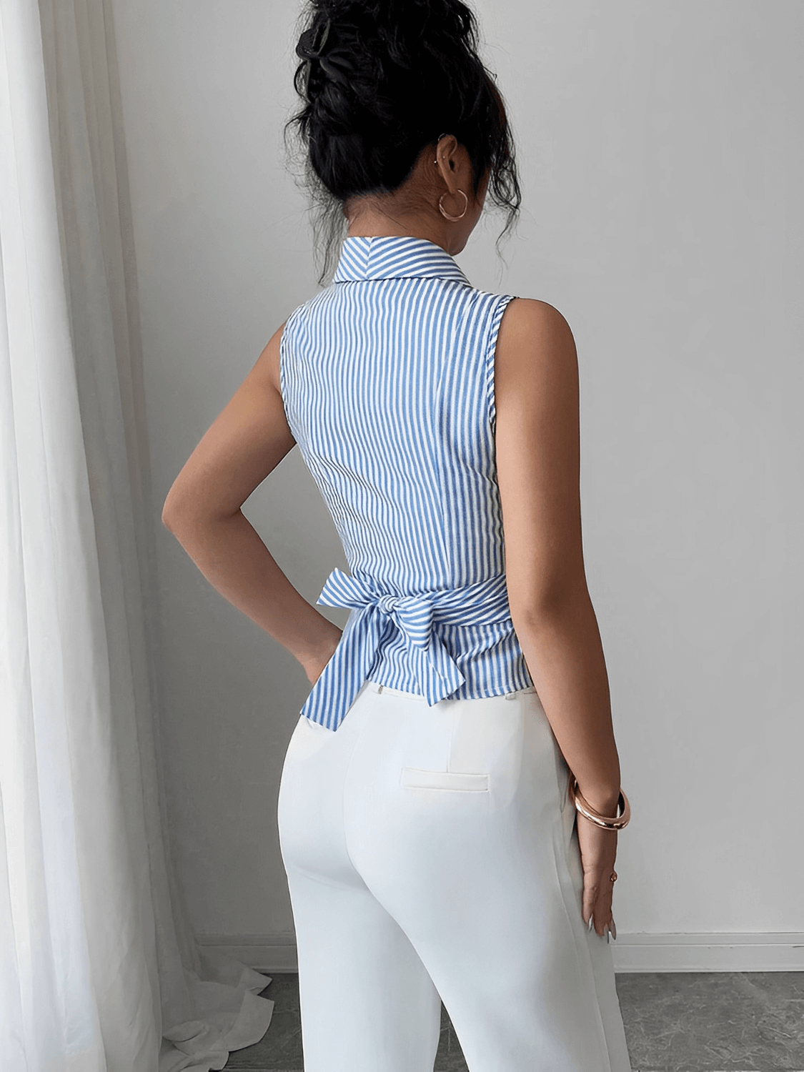 Blusa Colete Listrada Transpassada com Laço nas Costas - Verena