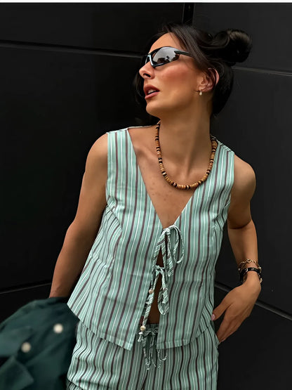 Conjunto Feminino em Tecido Leve com Blusa de Fechamento Frontal e Calça Ajustável - Stephanie [FRETE FULL]