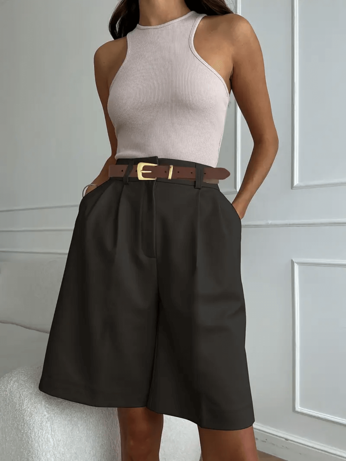 Bermuda em Alfaiataria com  Drapeado Frontal Bolsos e Cinto – Milena