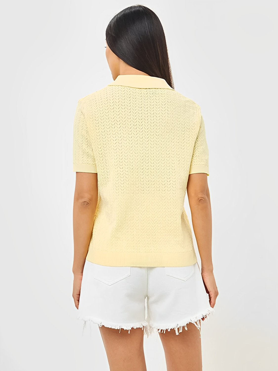 Blusa Feminina em Viscose Texturizada com Gola Polo e Decote com Botões Frontais - Tábata