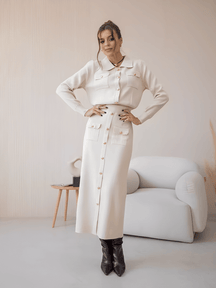 Conjunto Alfaiataria em Viscose com Suéter e Saia Midi de Botões - Geyze