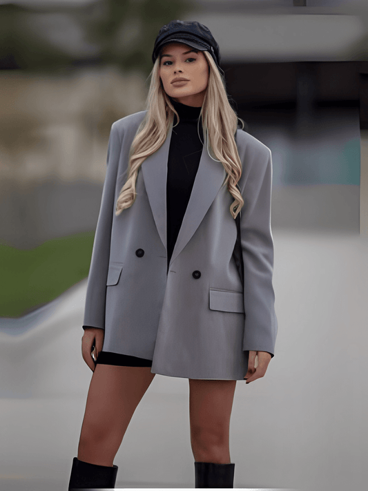 Blazer Feminino Alfaiataria Clássica com Lapela Marcante Botões Duplos Trespassado e Bolsos Decorativos – Ayana